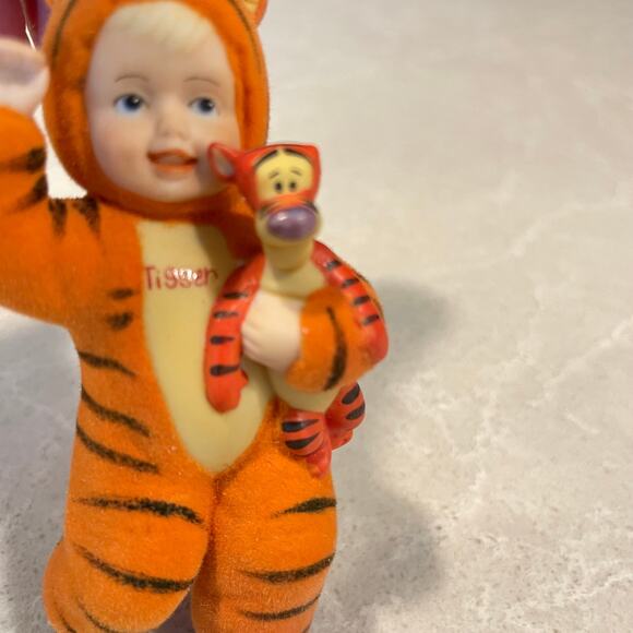 Disney Ashton Drake Heirloom ornament tigger costume boy w/ tigger felt ceramic - Picture 2 of 9